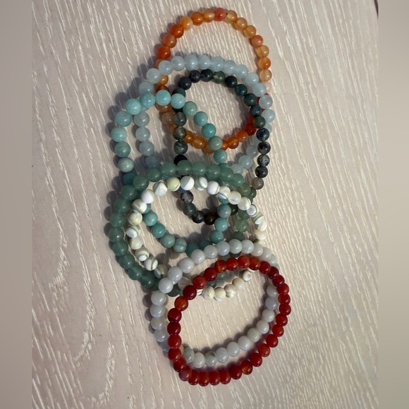 *LIKE NEW* Assorted Crystal Stretch Beaded Bracelets 8ct - Picture 3 of 3